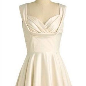 Trashy Diva Candice Gwinn Wedding Dress